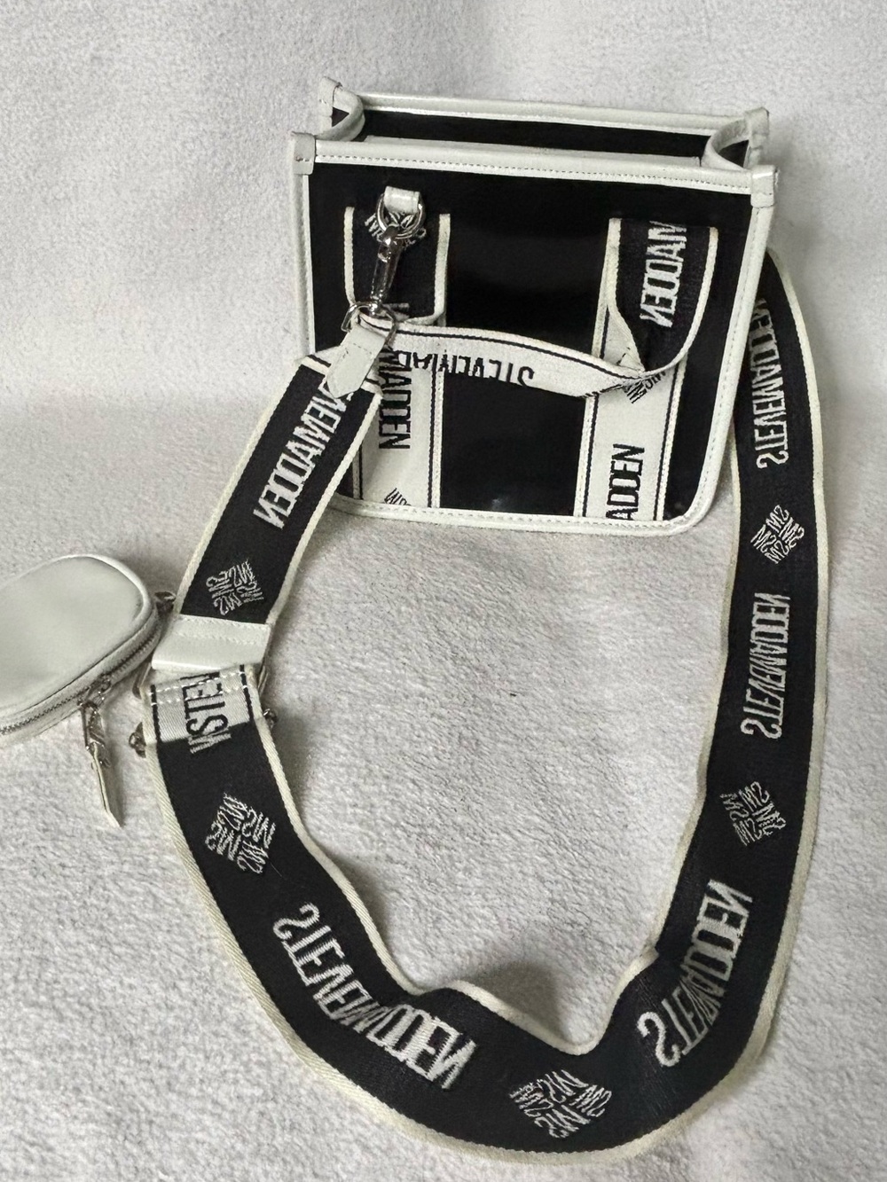 Vetements Black and White Logo Strap Card Holder